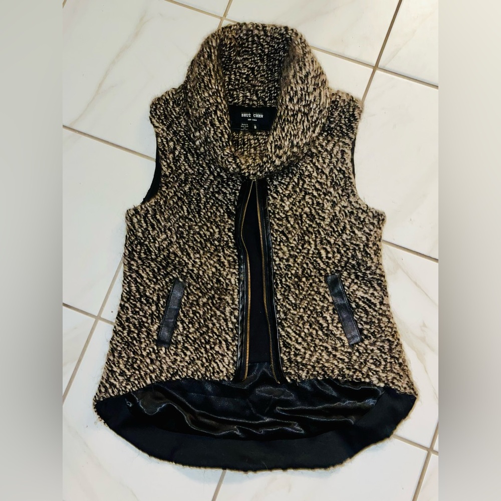 SHUI CHEN Pullover Wool Turtleneck Vest